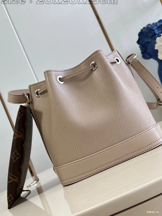 LOUIS NÉONOÉ VUITTON BB-20*20*15cm 0724